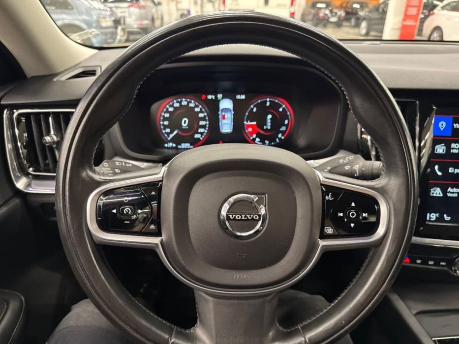 VOLVO V60 2018