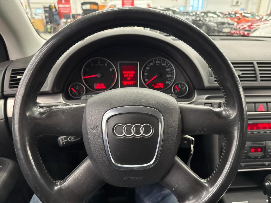 AUDI A4 2005