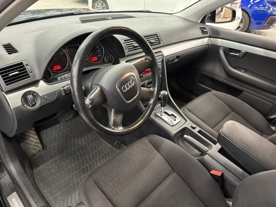 AUDI A4 2005