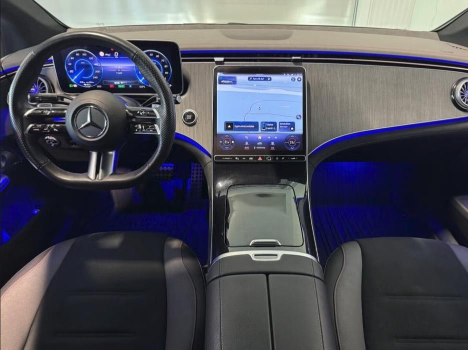 MERCEDES-BENZ EQE 2024