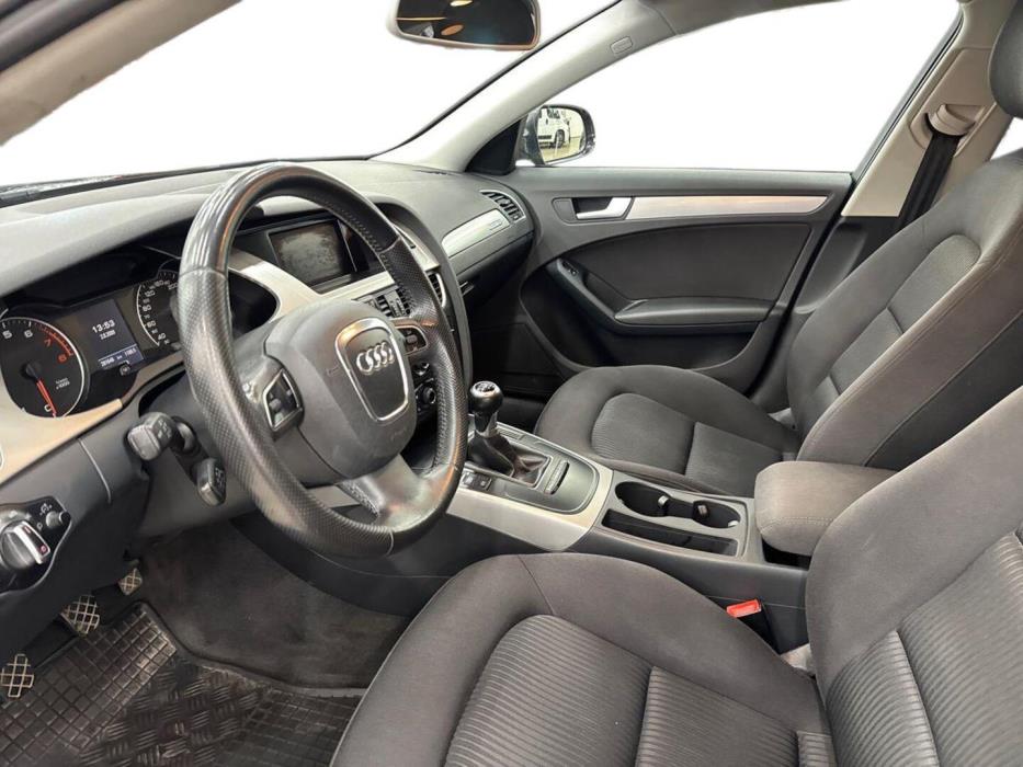 AUDI A4 2010