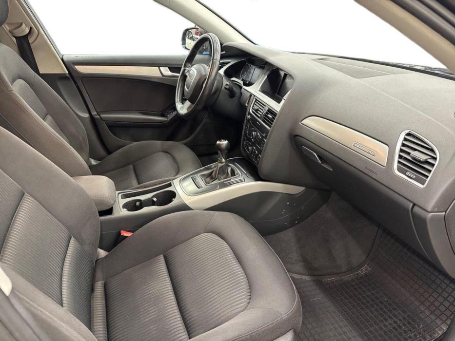 AUDI A4 2010