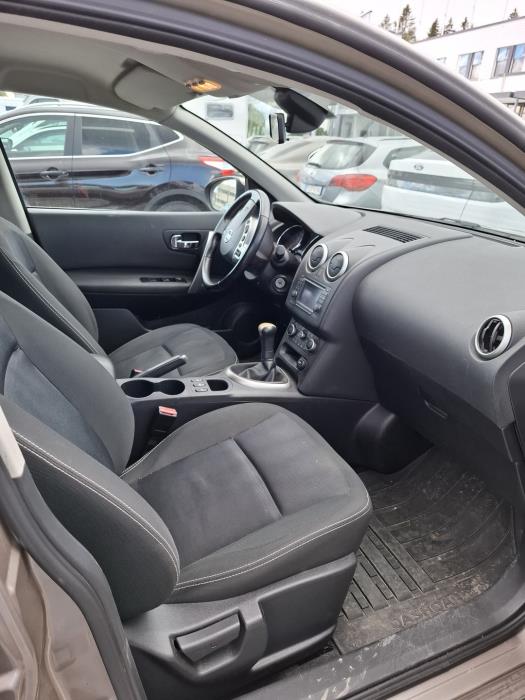 NISSAN Qashqai 2011