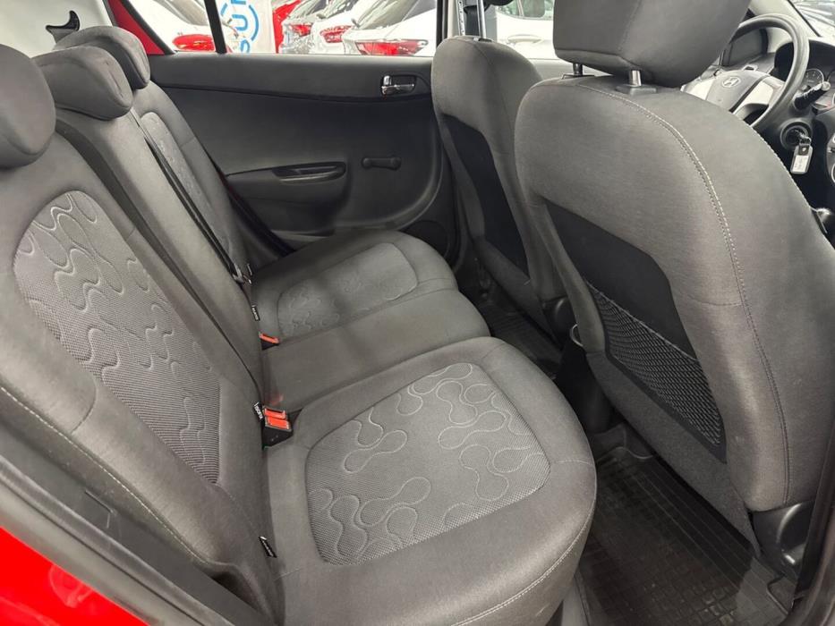 HYUNDAI i20 2011