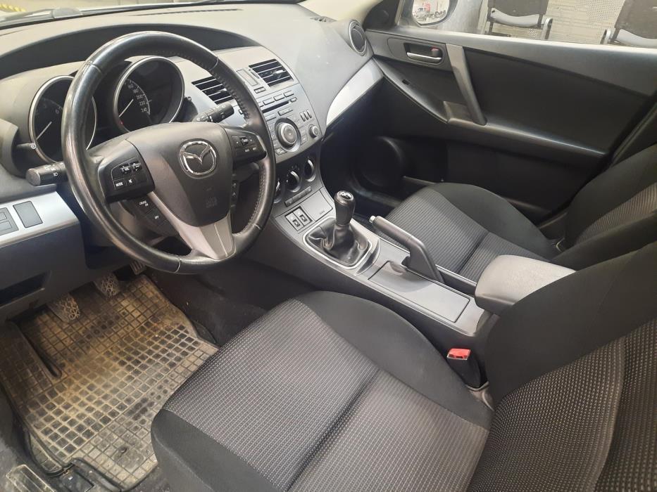 MAZDA Mazda3 2013