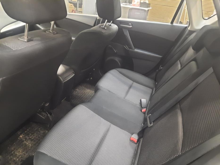 MAZDA Mazda3 2013