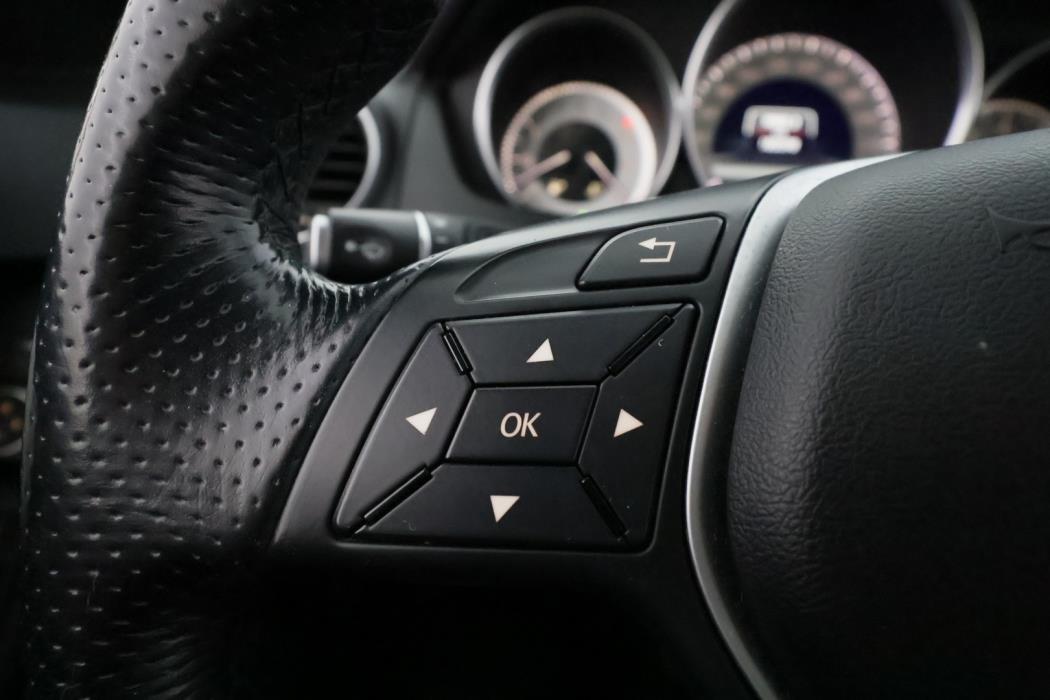 MERCEDES-BENZ C 2012