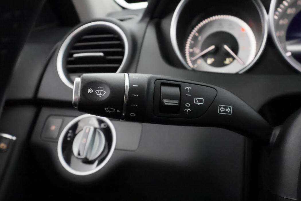 MERCEDES-BENZ C 2012