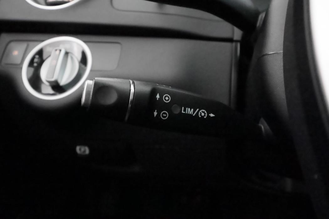 MERCEDES-BENZ C 2012