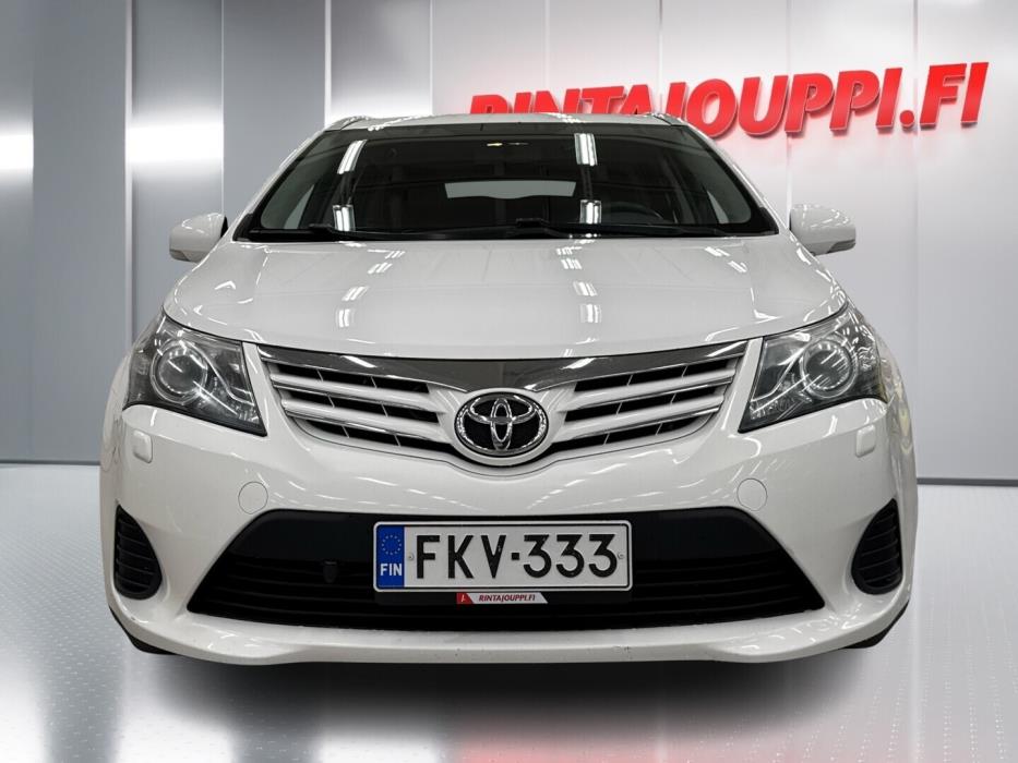 TOYOTA Avensis 2012