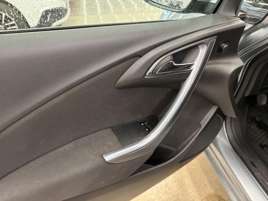 OPEL Astra 2013