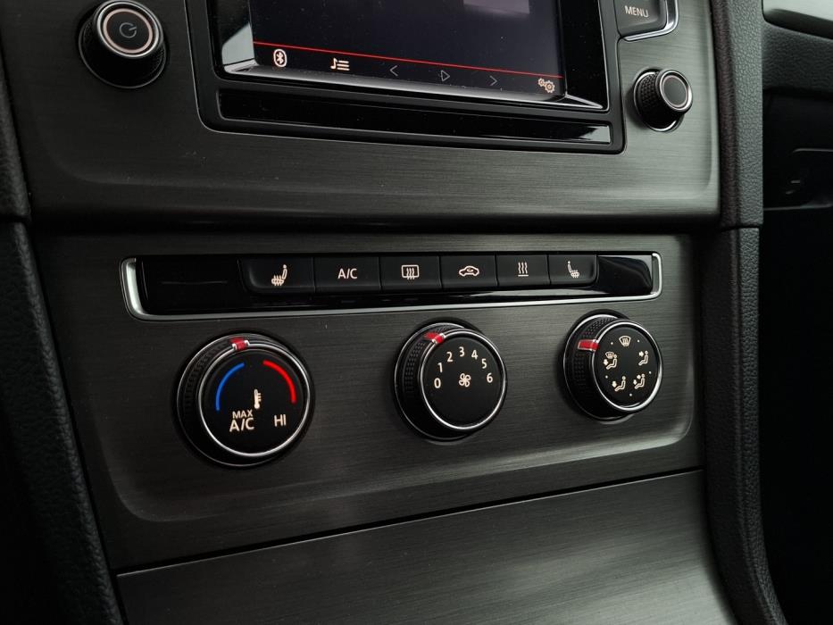 VOLKSWAGEN Golf 2013