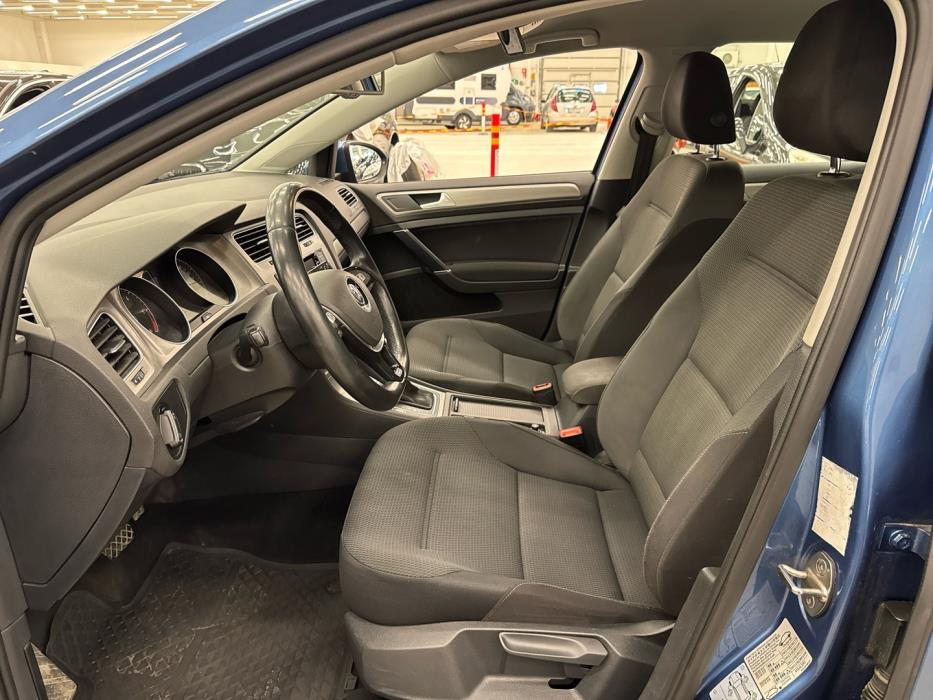 VOLKSWAGEN Golf 2015