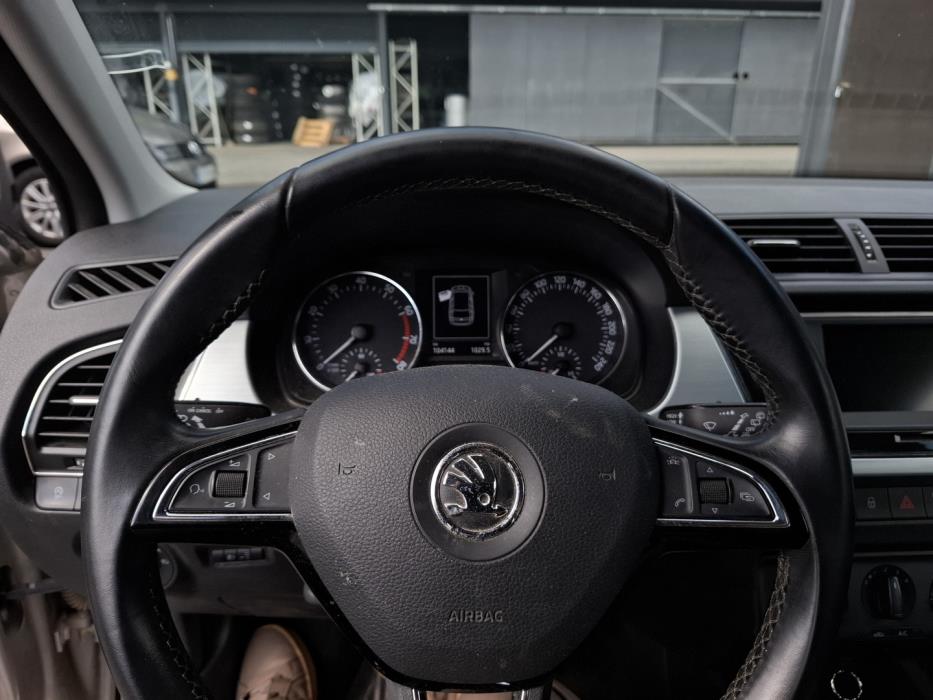 SKODA Fabia 2015
