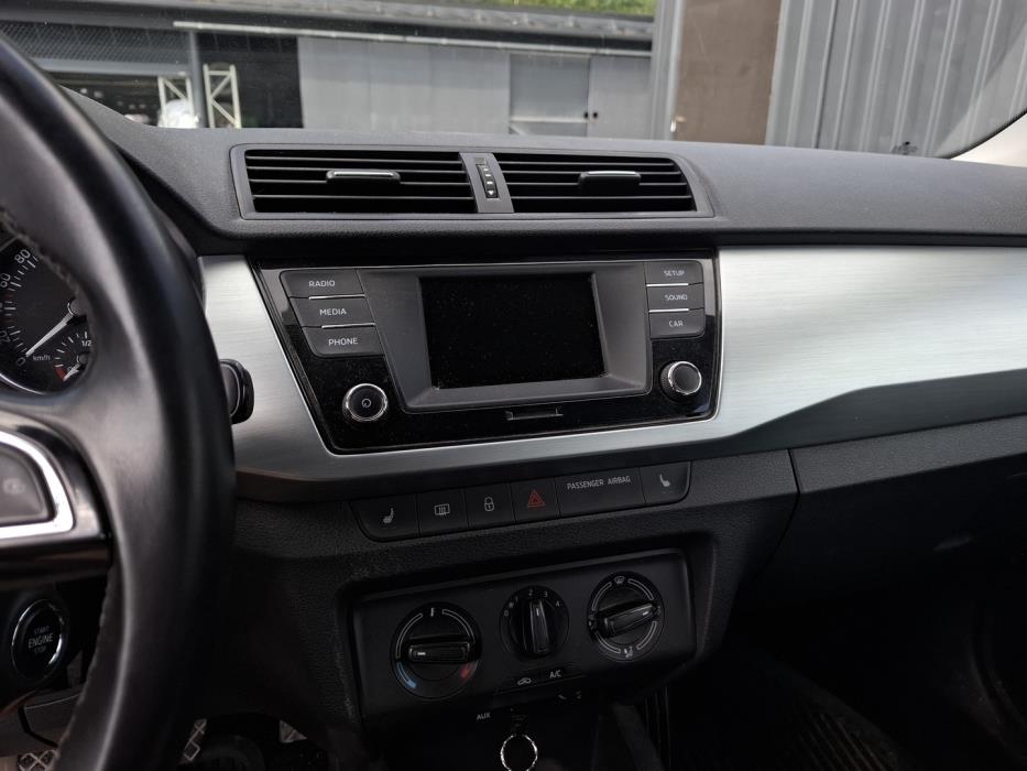 SKODA Fabia 2015