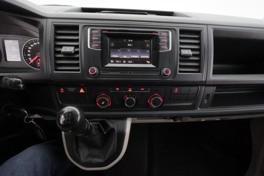 VOLKSWAGEN Transporter 2015