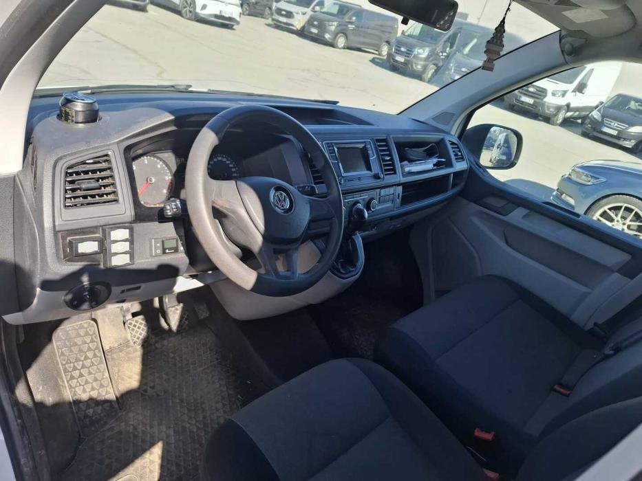 VOLKSWAGEN Transporter 2016