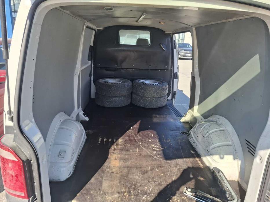 VOLKSWAGEN Transporter 2016
