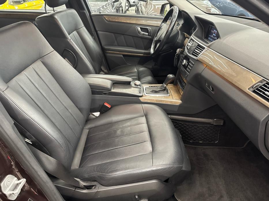 MERCEDES-BENZ E 2009