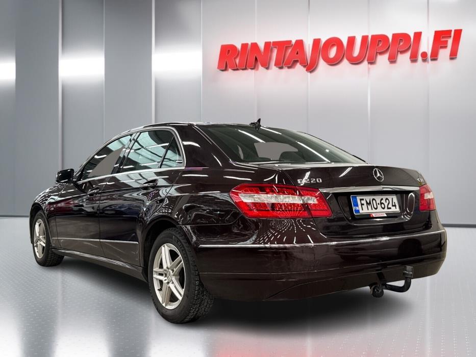 MERCEDES-BENZ E 2009