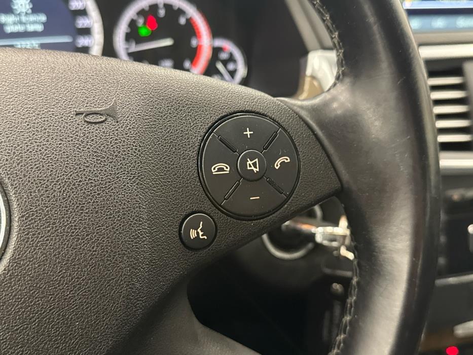 MERCEDES-BENZ E 2009