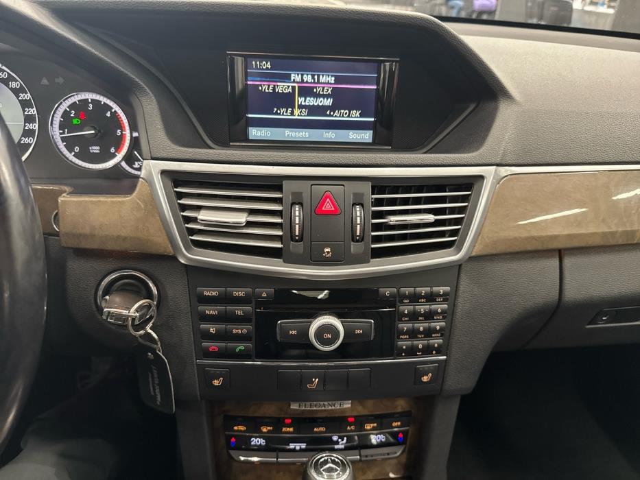 MERCEDES-BENZ E 2009