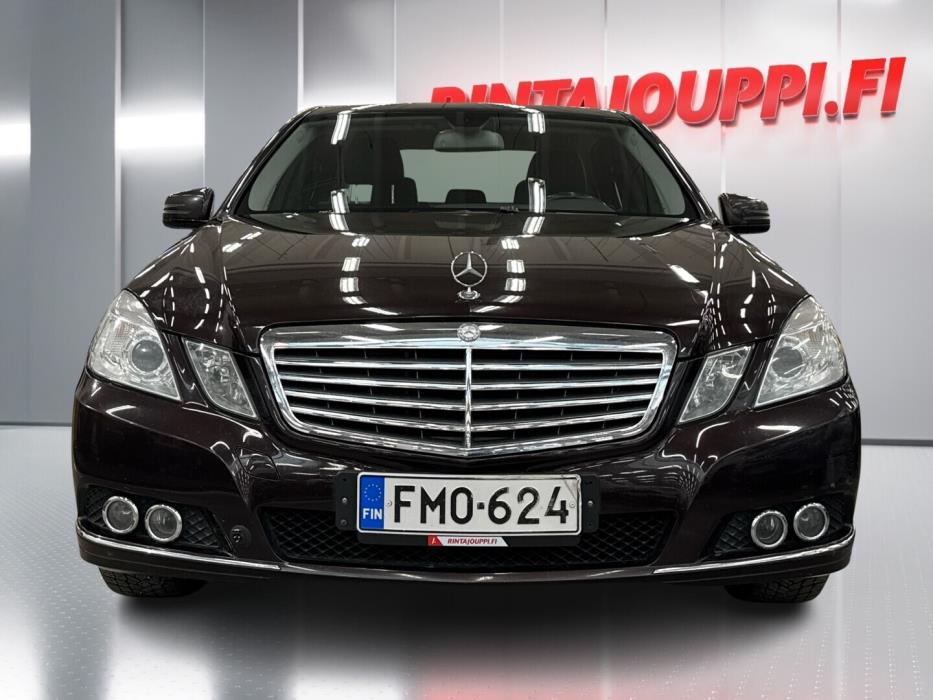 MERCEDES-BENZ E 2009