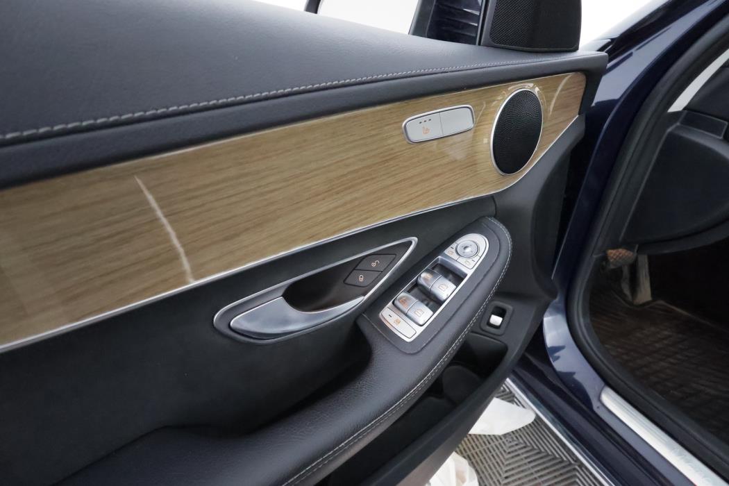 MERCEDES-BENZ C 2018