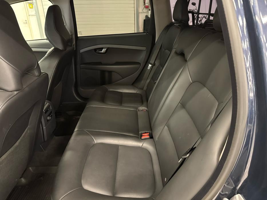VOLVO V70 2014