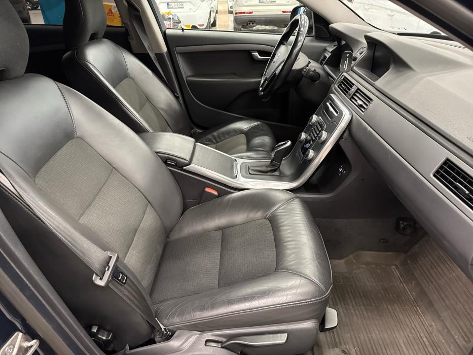 VOLVO V70 2014