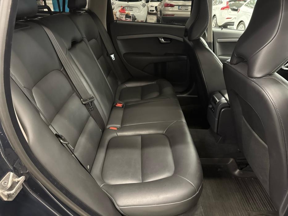 VOLVO V70 2014