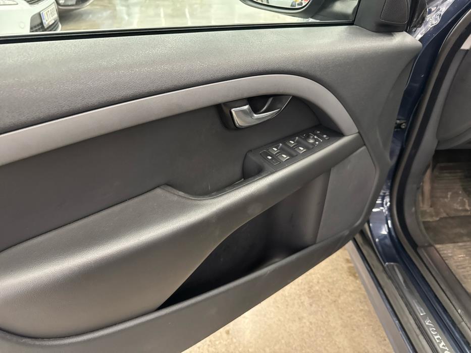 VOLVO V70 2014