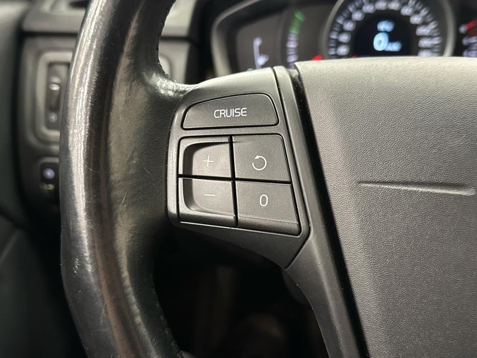 VOLVO V70 2014