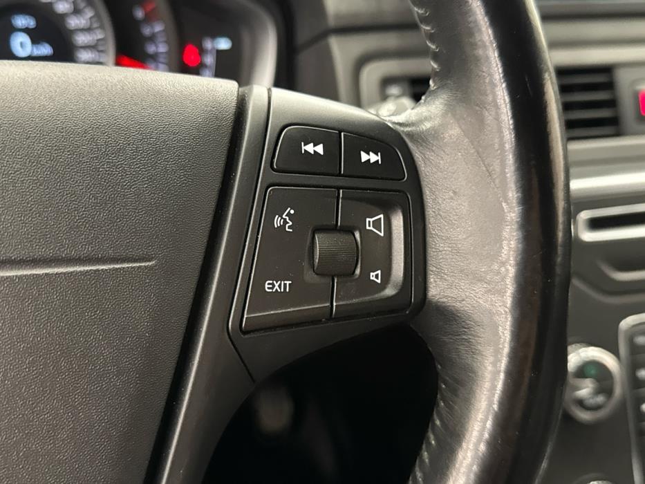 VOLVO V70 2014