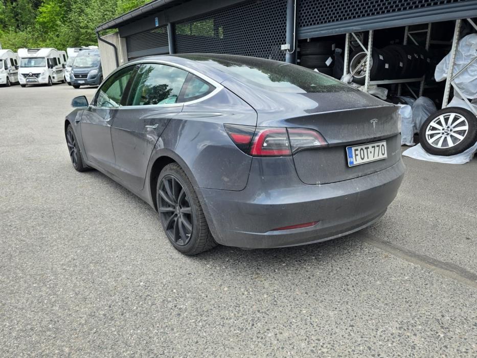 TESLA Model 3 2019