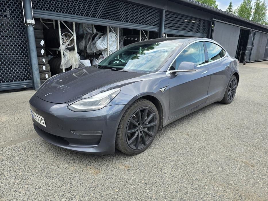 TESLA Model 3 2019