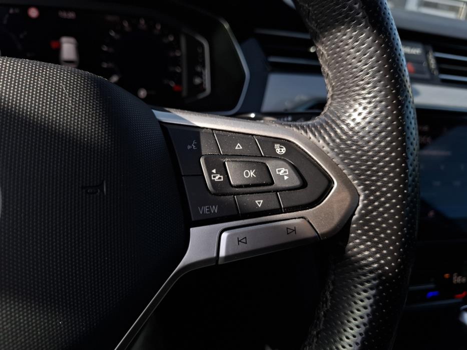 VOLKSWAGEN Passat 2021