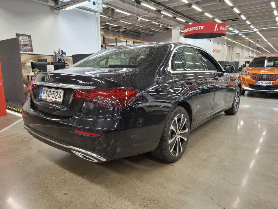 MERCEDES-BENZ E 2021