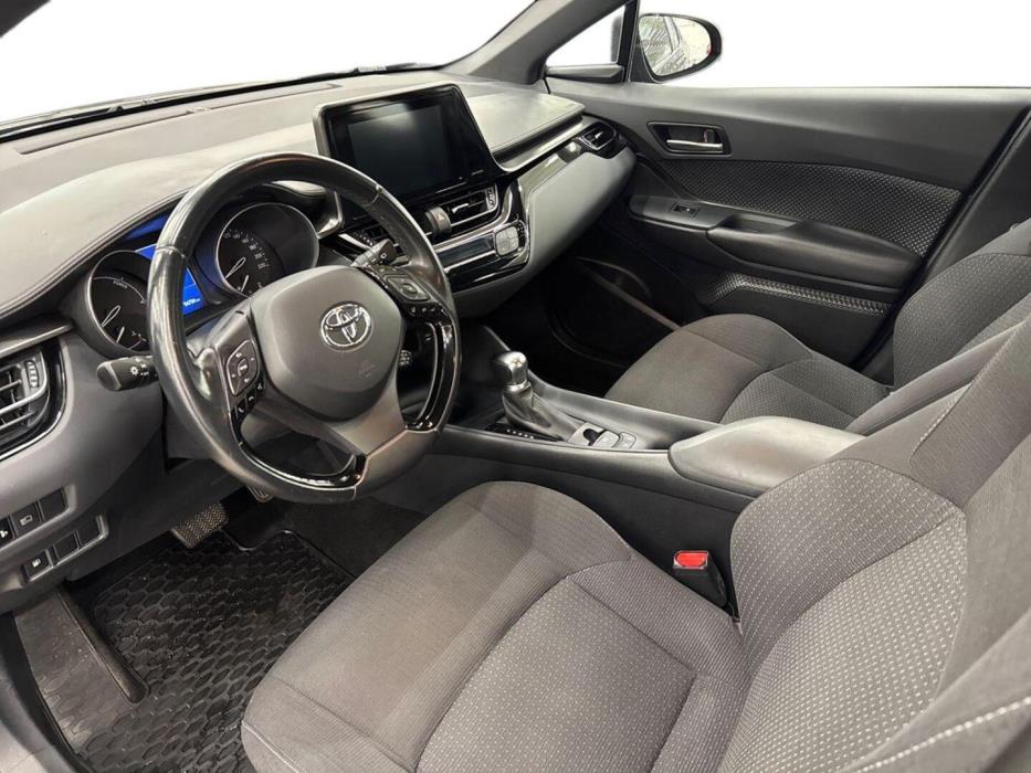 TOYOTA C-HR 2019