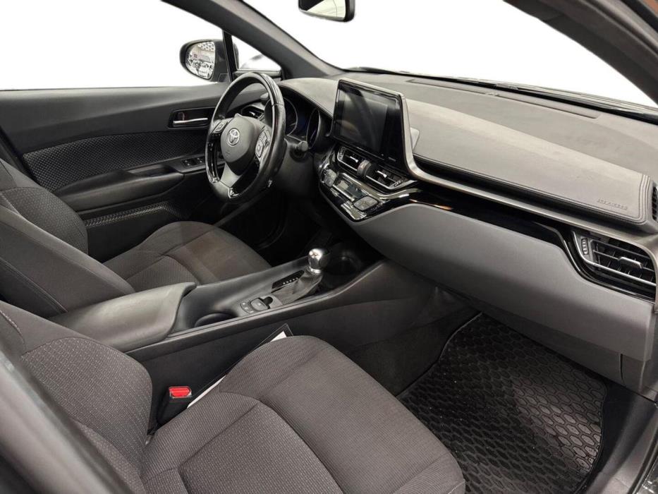 TOYOTA C-HR 2019