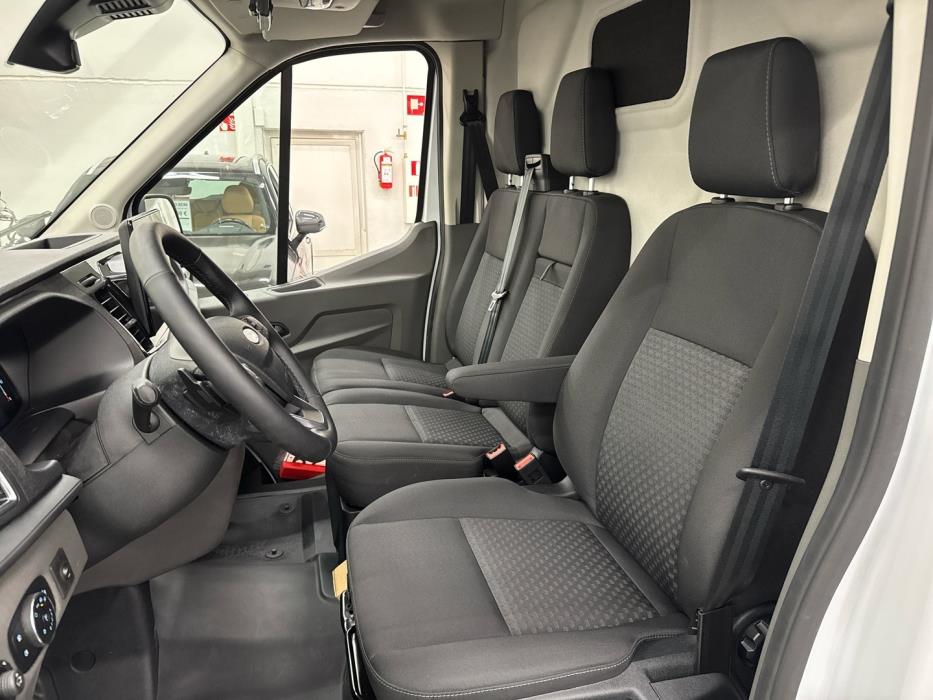 FORD Transit 2025