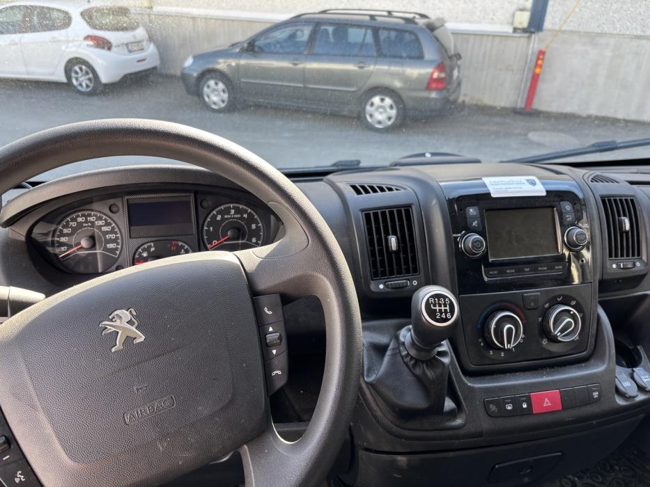 PEUGEOT Boxer 2023