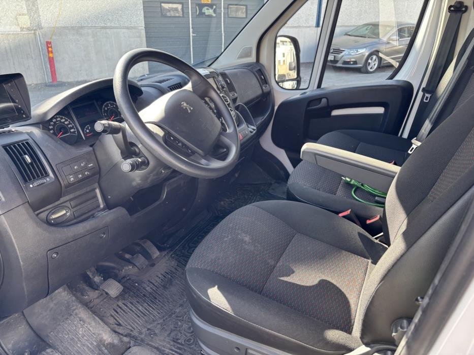PEUGEOT Boxer 2023