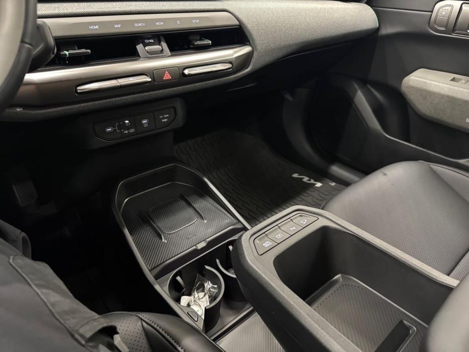 KIA EV4 2026
