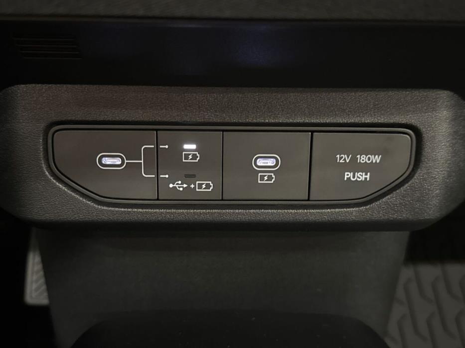 KIA EV4 2026