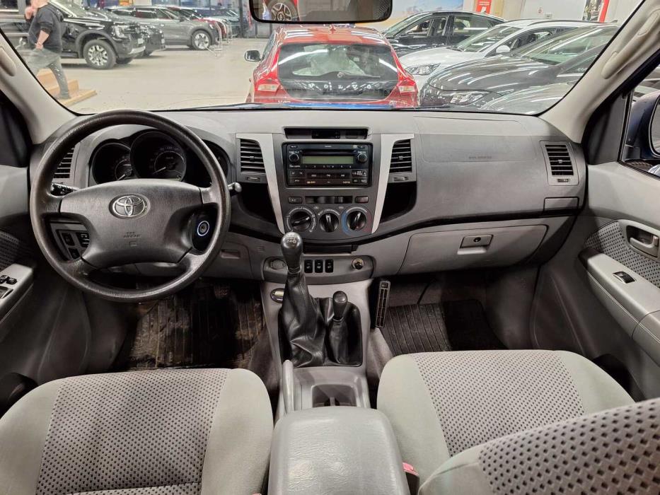 TOYOTA Hilux 2006