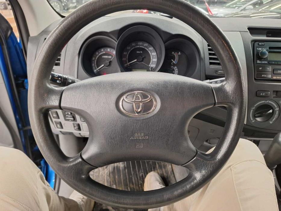 TOYOTA Hilux 2006
