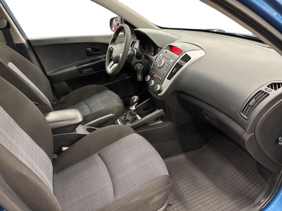 KIA cee'd 2011
