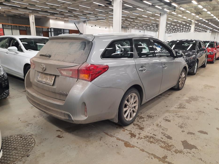 TOYOTA Auris 2014