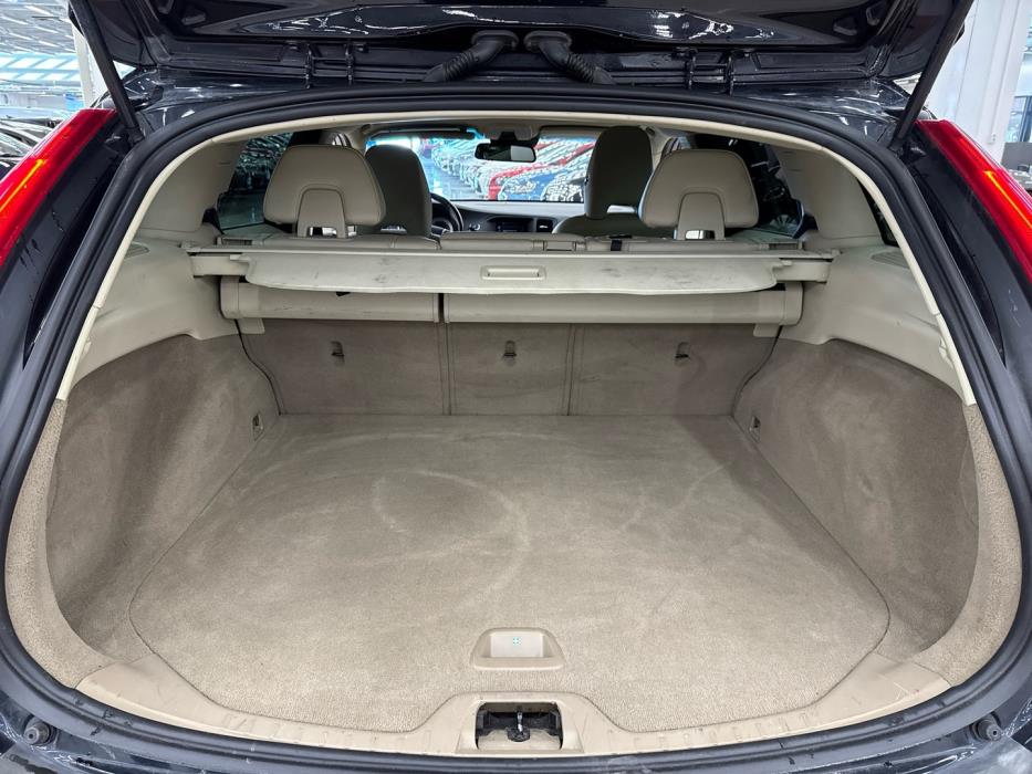 VOLVO V60 2013